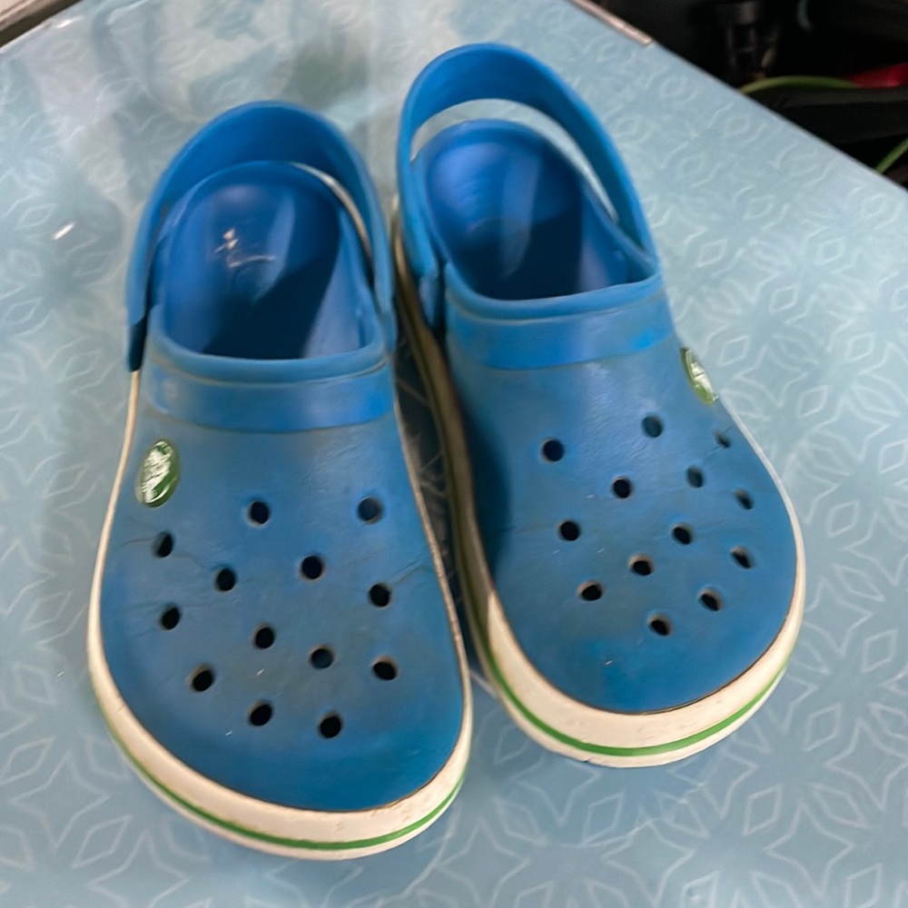 Kids crocs size 12/13